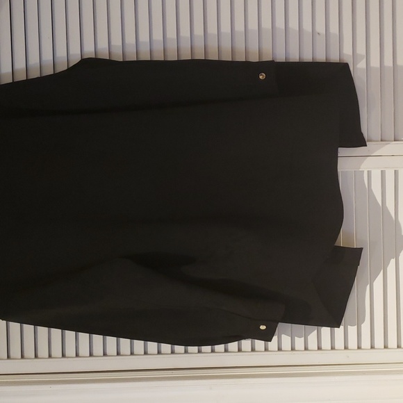 Casual Top - Picture 5 of 5